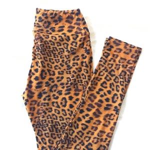 LuLaRoe cheetah print leggings os one size.